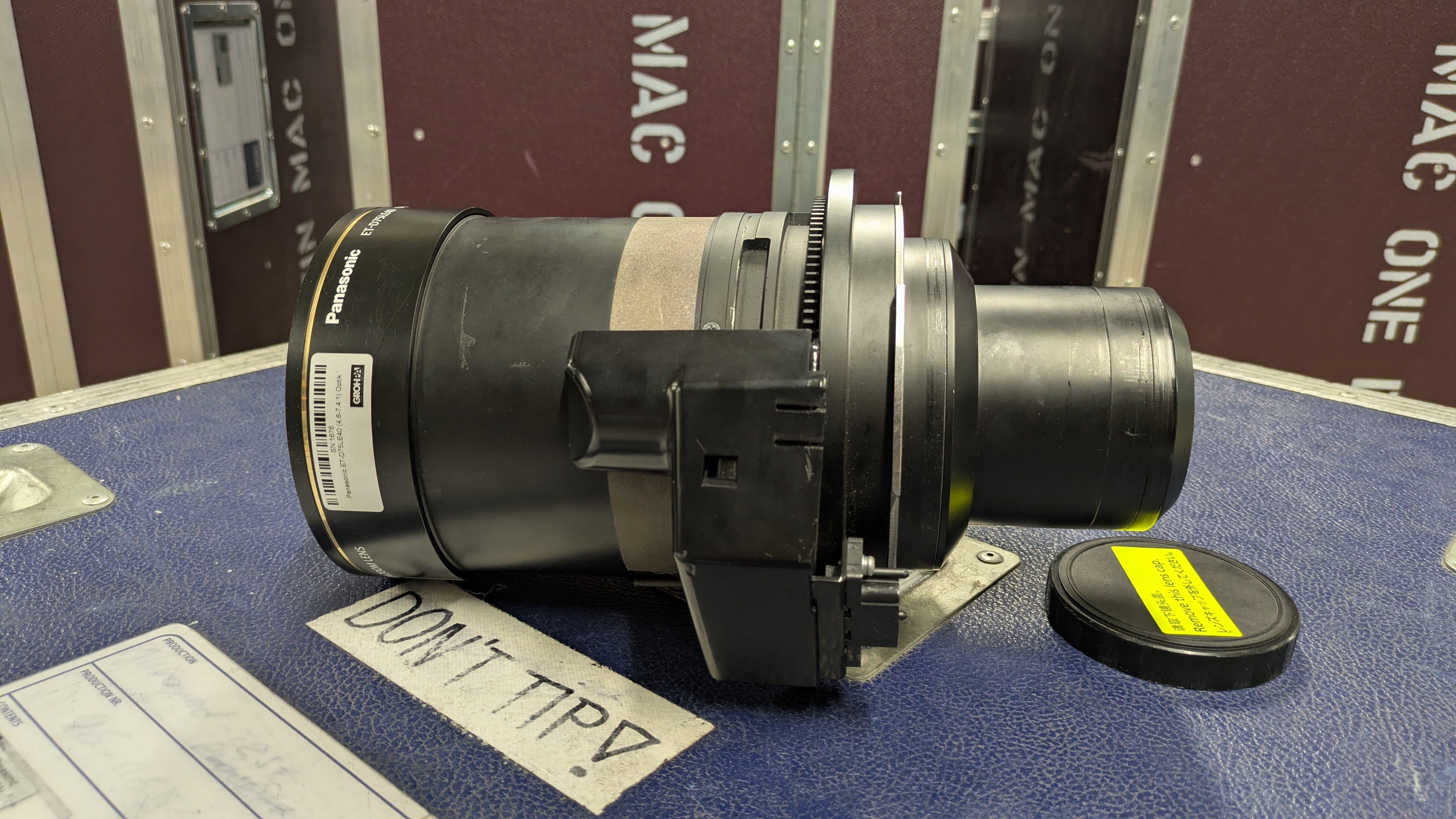 Panasonic ET-D75LE40 (4,6-7,4:1) Optik    