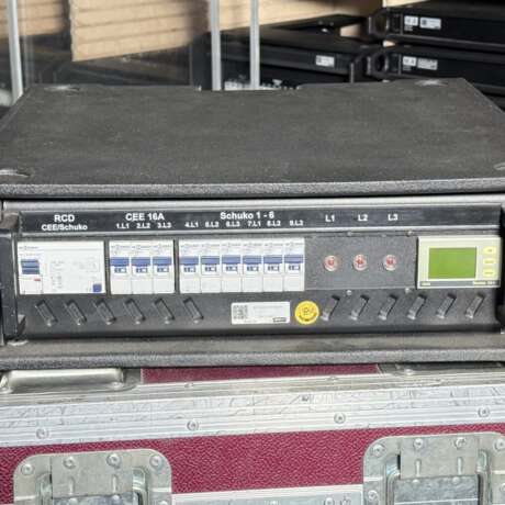 SVT32A 00 19" - 1x 16A out / 6x Schuko / 1x powerCon True1